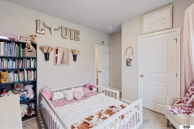 12109 S 204 Avenue, Gretna, NE 68028