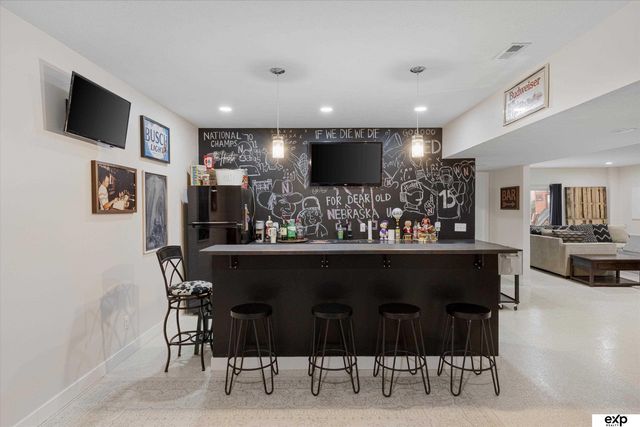 12109 S 204 Avenue, Gretna, NE 68028