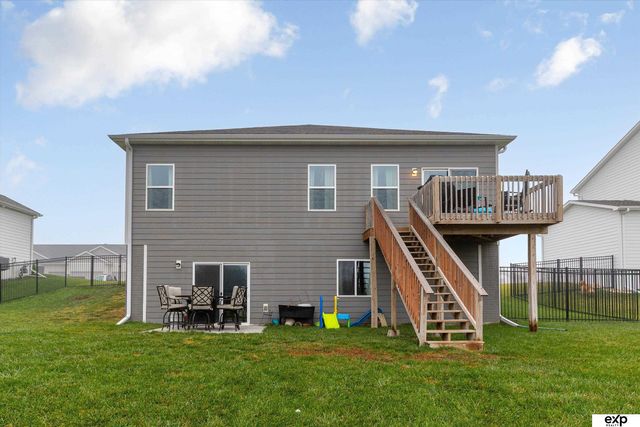 12109 S 204 Avenue, Gretna, NE 68028