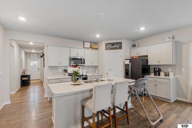 12109 S 204 Avenue, Gretna, NE 68028