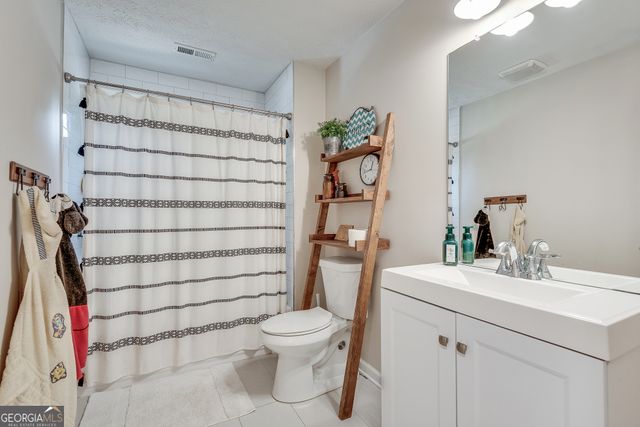 151 Suburban Drive NE, Kennesaw, GA 30144