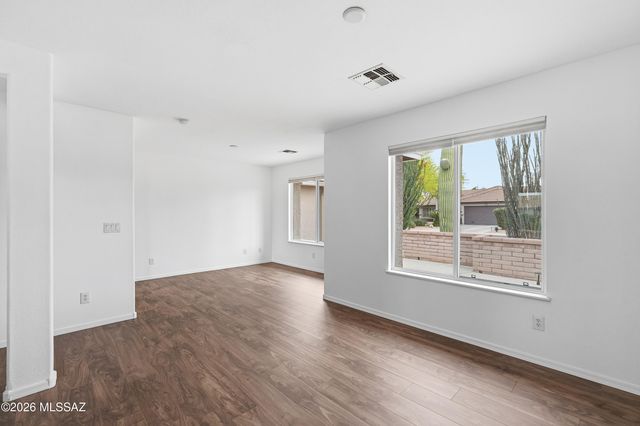 1563 N Rush Creek Court, Green Valley, AZ 85614