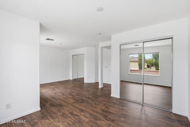 1563 N Rush Creek Court, Green Valley, AZ 85614