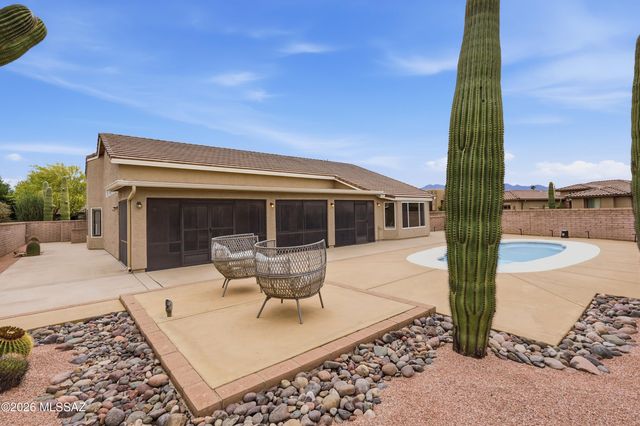 1563 N Rush Creek Court, Green Valley, AZ 85614