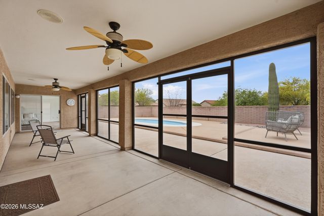 1563 N Rush Creek Court, Green Valley, AZ 85614