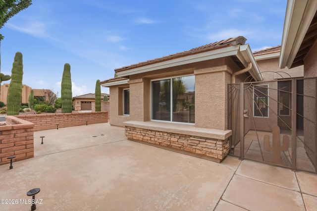 1563 N Rush Creek Court, Green Valley, AZ 85614
