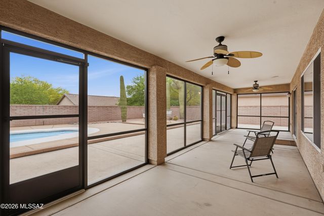1563 N Rush Creek Court, Green Valley, AZ 85614