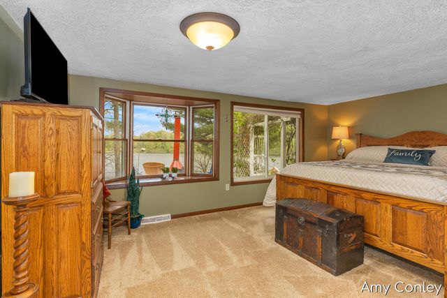 875 Bruce Drive, Middleville, MI 49333