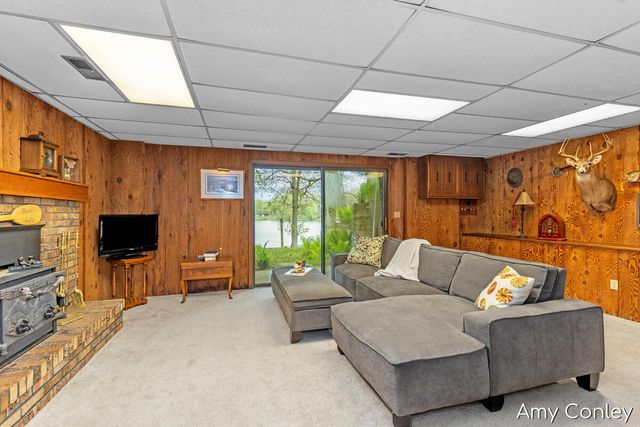 875 Bruce Drive, Middleville, MI 49333