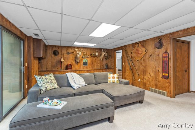 875 Bruce Drive, Middleville, MI 49333