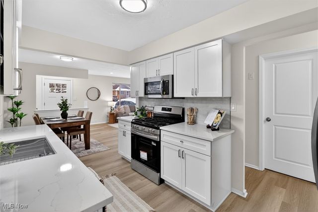 5239 E 102nd Street, Garfield Heights, OH 44125