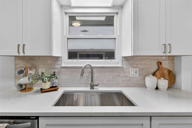 5239 E 102nd Street, Garfield Heights, OH 44125