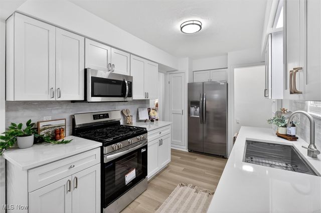 5239 E 102nd Street, Garfield Heights, OH 44125