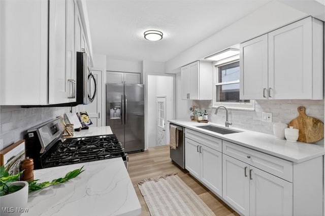 5239 E 102nd Street, Garfield Heights, OH 44125