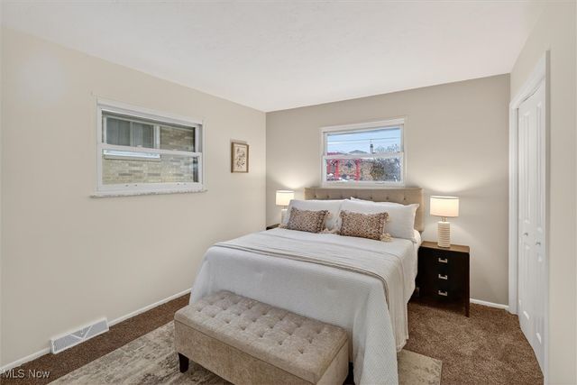 5239 E 102nd Street, Garfield Heights, OH 44125