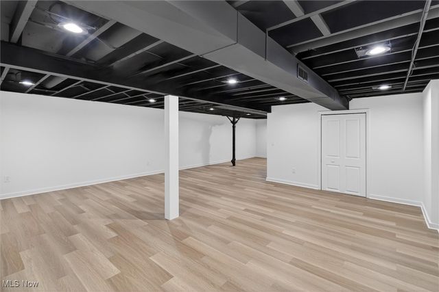 5239 E 102nd Street, Garfield Heights, OH 44125