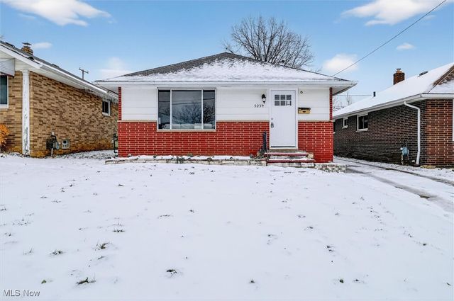 5239 E 102nd Street, Garfield Heights, OH 44125