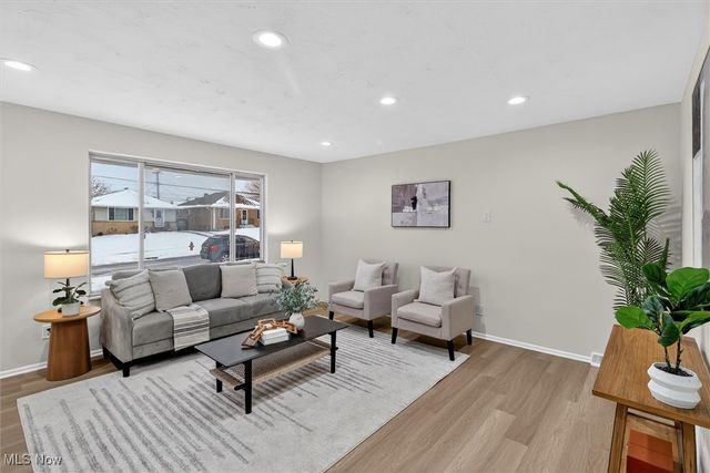 5239 E 102nd Street, Garfield Heights, OH 44125