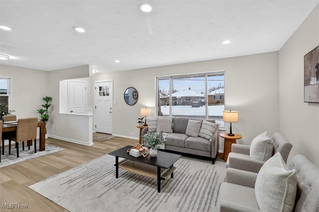 5239 E 102nd Street, Garfield Heights, OH 44125