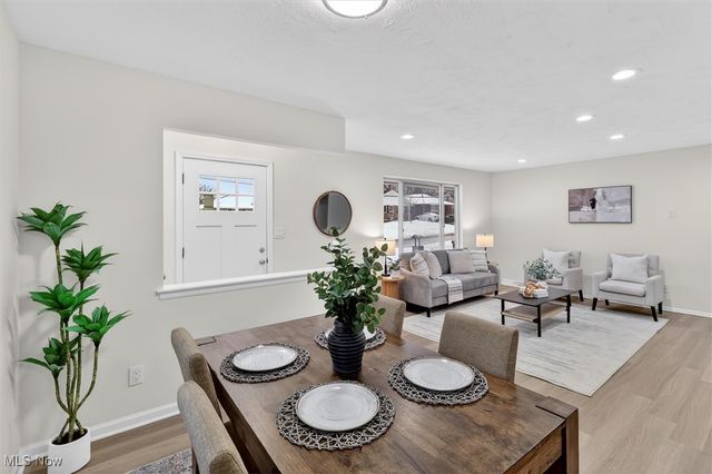 5239 E 102nd Street, Garfield Heights, OH 44125