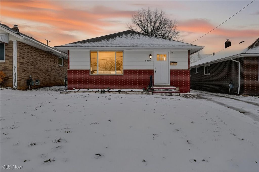 5239 E 102nd Street, Garfield Heights, OH 44125