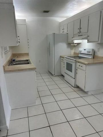 12447 Westhampton Circle, Wellington, FL 33414