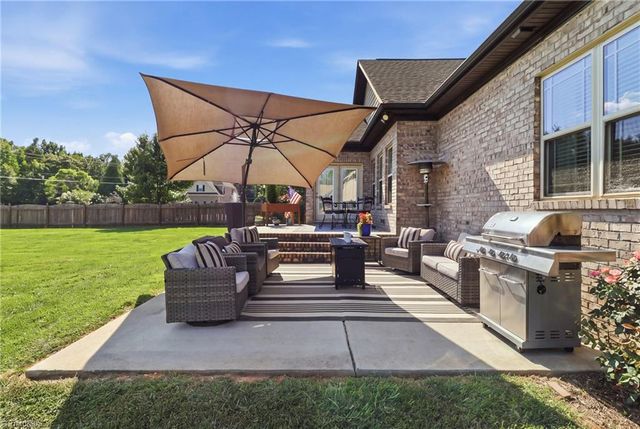 104 Tyler Court, Advance, NC 27006