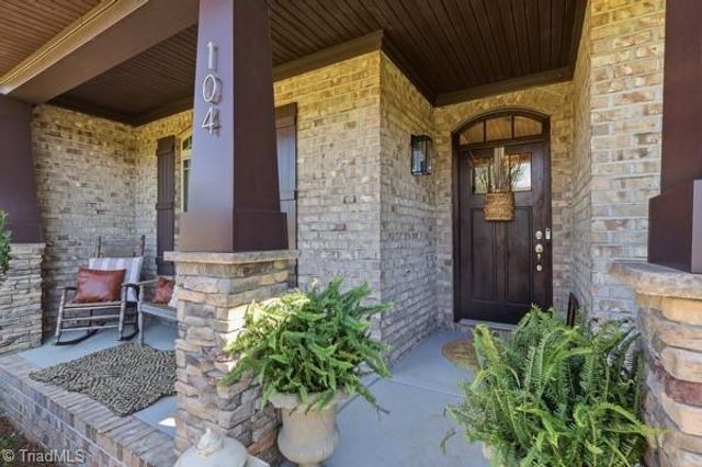 104 Tyler Court, Advance, NC 27006