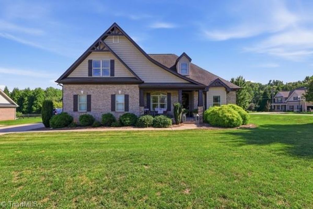 104 Tyler Court, Advance, NC 27006