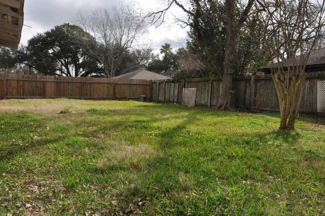 16454 Hickory Knoll Drive, Houston, TX 77059