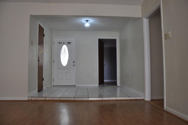 16454 Hickory Knoll Drive, Houston, TX 77059