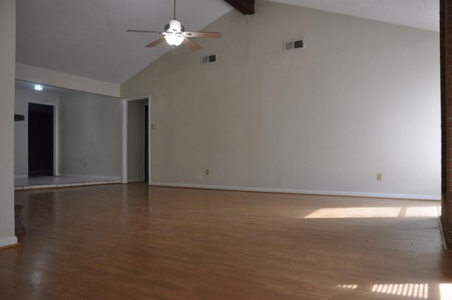 16454 Hickory Knoll Drive, Houston, TX 77059