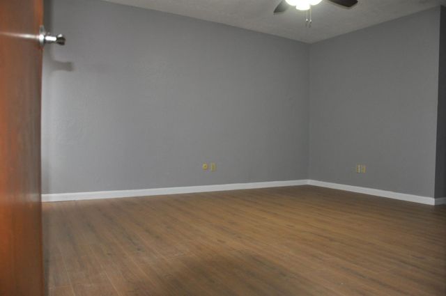 16454 Hickory Knoll Drive, Houston, TX 77059