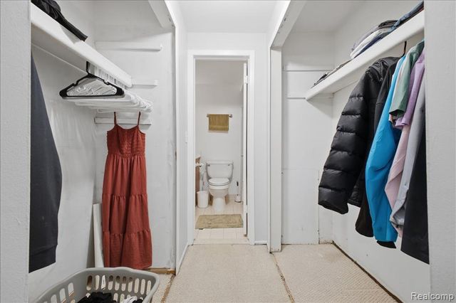 1097 Kirts Blvd A, Troy, MI 48084