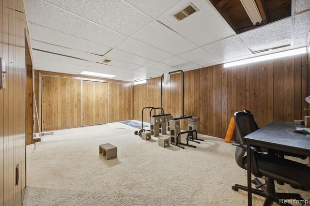 1097 Kirts Blvd A, Troy, MI 48084