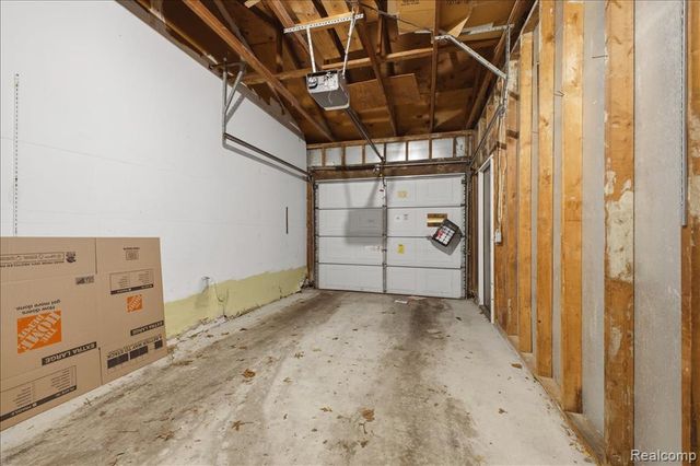 1097 Kirts Blvd A, Troy, MI 48084