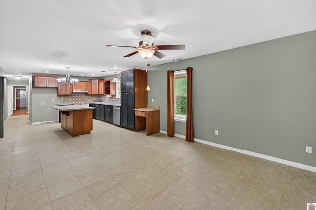362 Windsor Drive, Calvert City, KY 42029