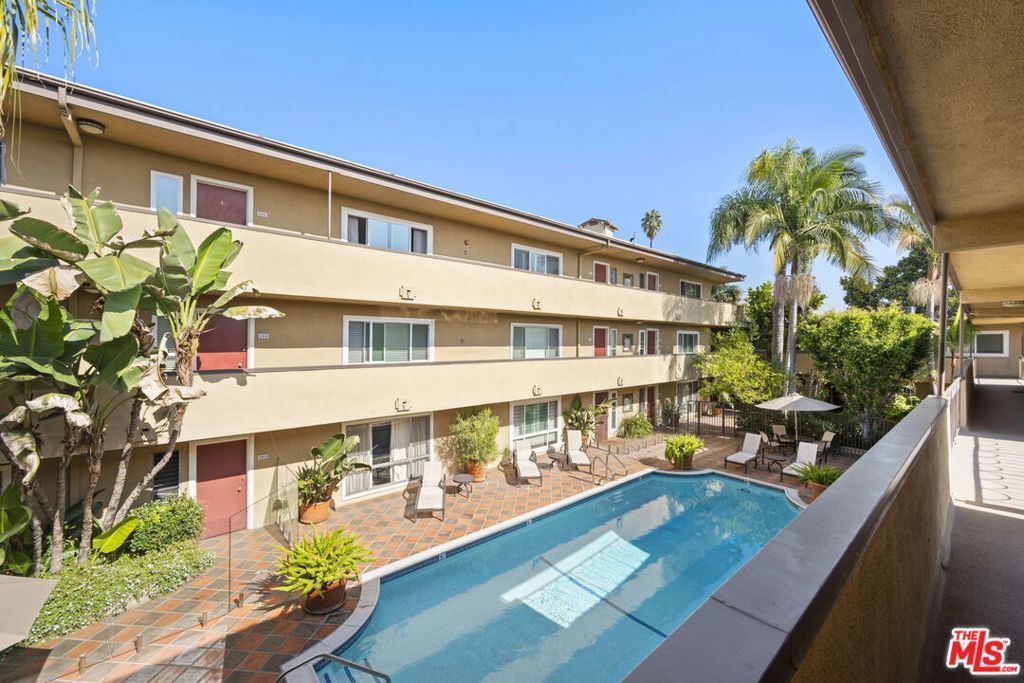 970 Palm Avenue 218, West Hollywood, CA 90069 — exterior