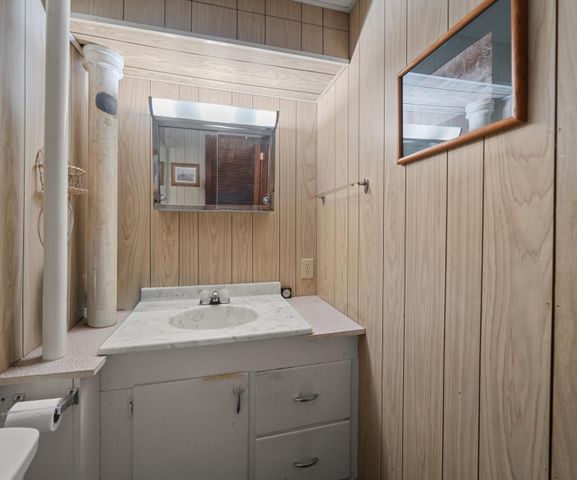 704 Amherst Avenue, Ann Arbor, MI 48105