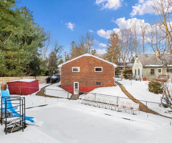 704 Amherst Avenue, Ann Arbor, MI 48105