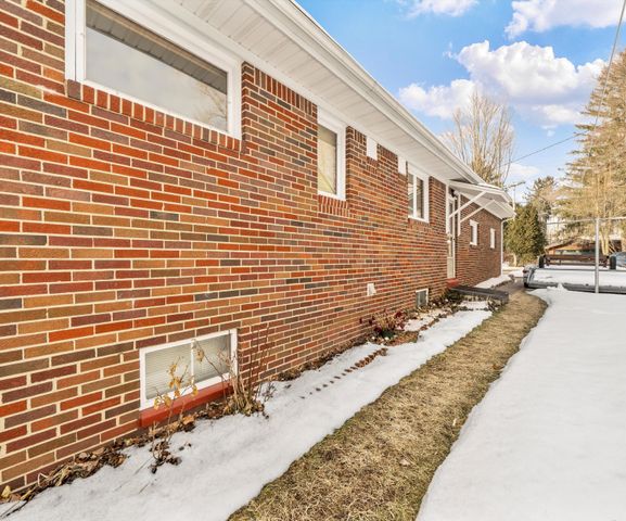 704 Amherst Avenue, Ann Arbor, MI 48105