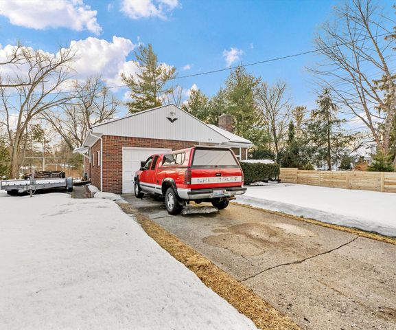 704 Amherst Avenue, Ann Arbor, MI 48105