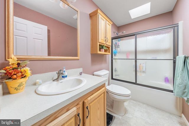 165 DORIAN DR, Williamstown, NJ 08094