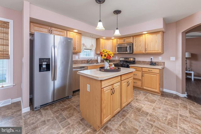 165 DORIAN DR, Williamstown, NJ 08094