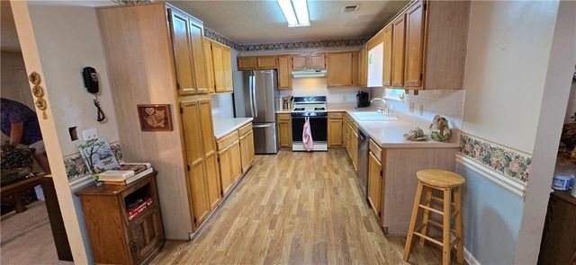 1937 Walden Park Drive, Snellville, GA 30078