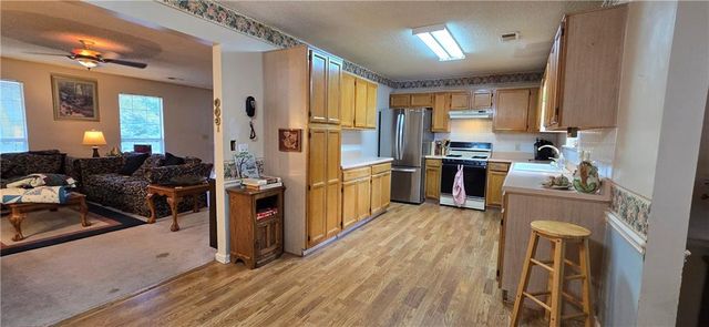 1937 Walden Park Drive, Snellville, GA 30078