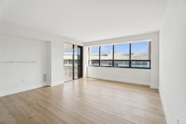 3 Grove Isle Dr C707, Miami, FL 33133