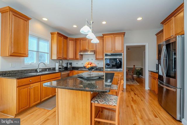 3 COLONIAL COURT, Plainsboro, NJ 08536