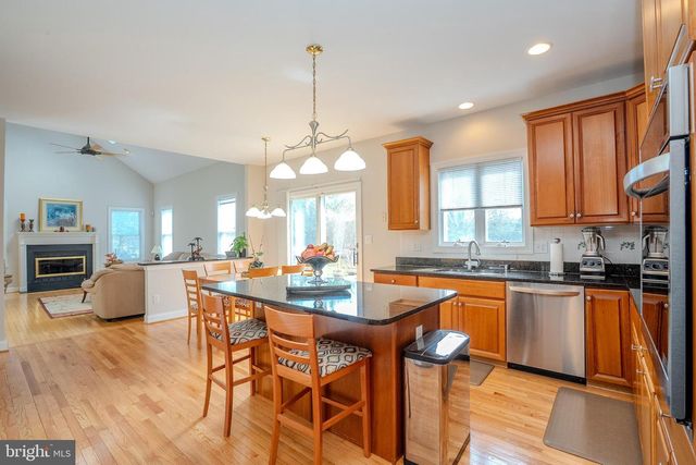 3 COLONIAL COURT, Plainsboro, NJ 08536