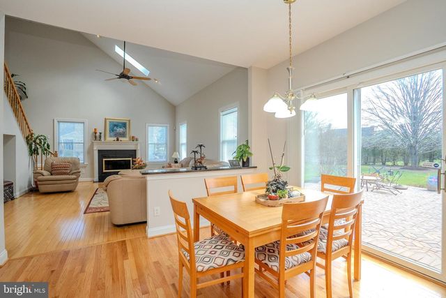 3 COLONIAL COURT, Plainsboro, NJ 08536